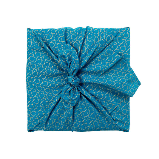 FabRap™ is the premium reusable fabric gift wrap inspired by Japanese furoshiki. Crafted from GOTS-certified organic cotton, our fabric gift wraps replace disposable wrapping paper with a beautiful, reusable and sustainable alternative that transforms gifts into lasting keepsakes and meaningful moments of connection.