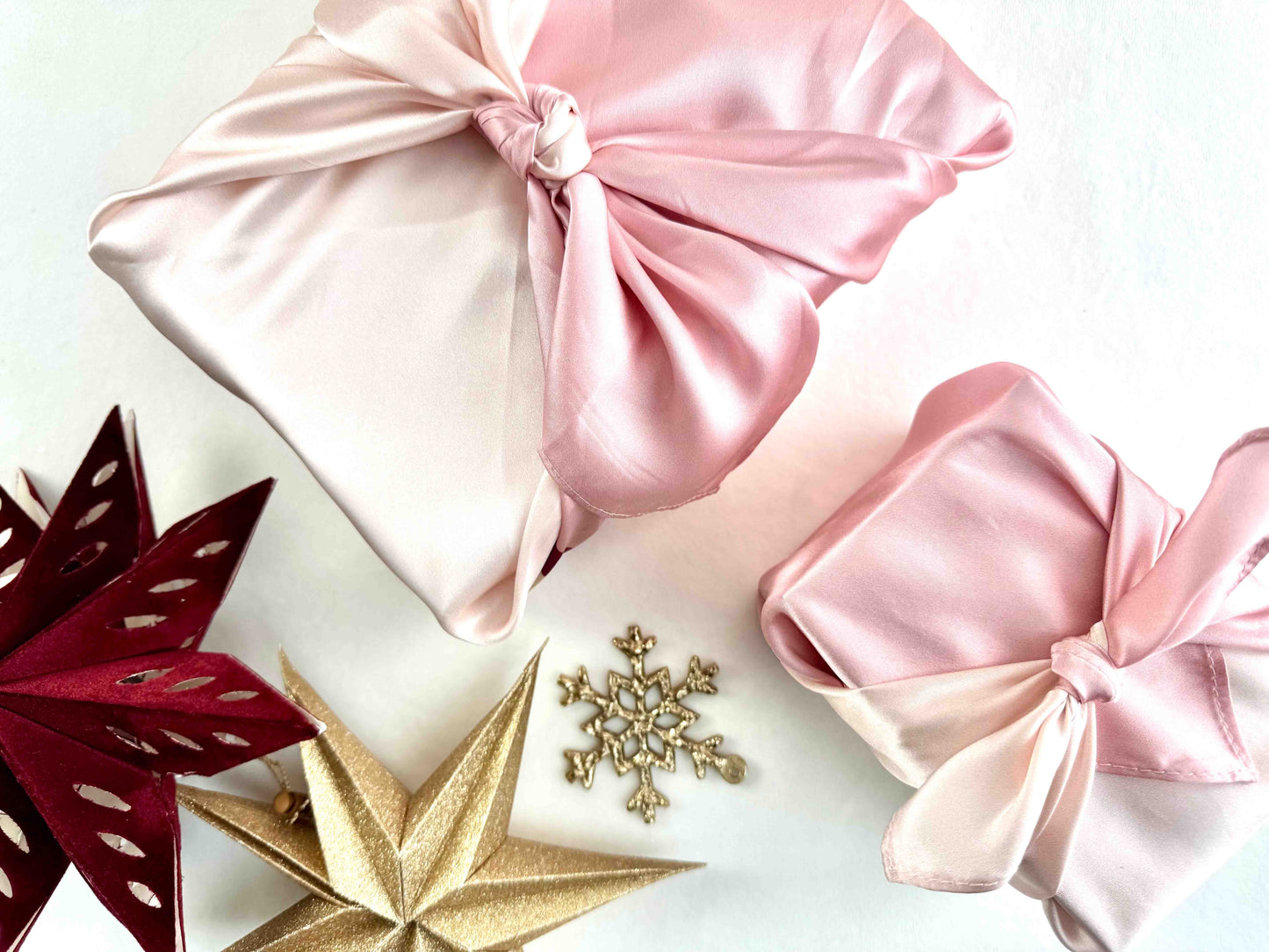 Furoshiki - Strawberry Shortcake - SILK FabRap Gift Wrapping